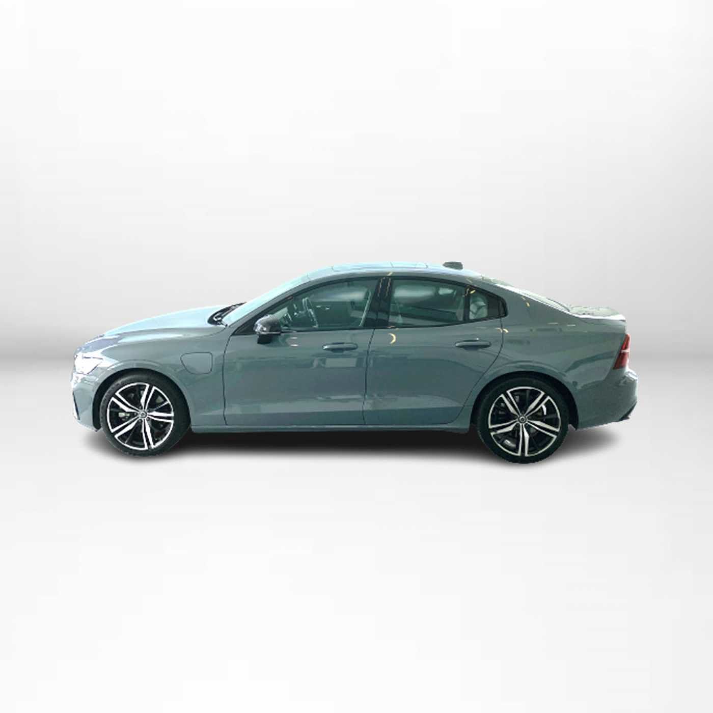 Volvo  S60 Recharge R-Design, T8 AWD (407 hp) aut