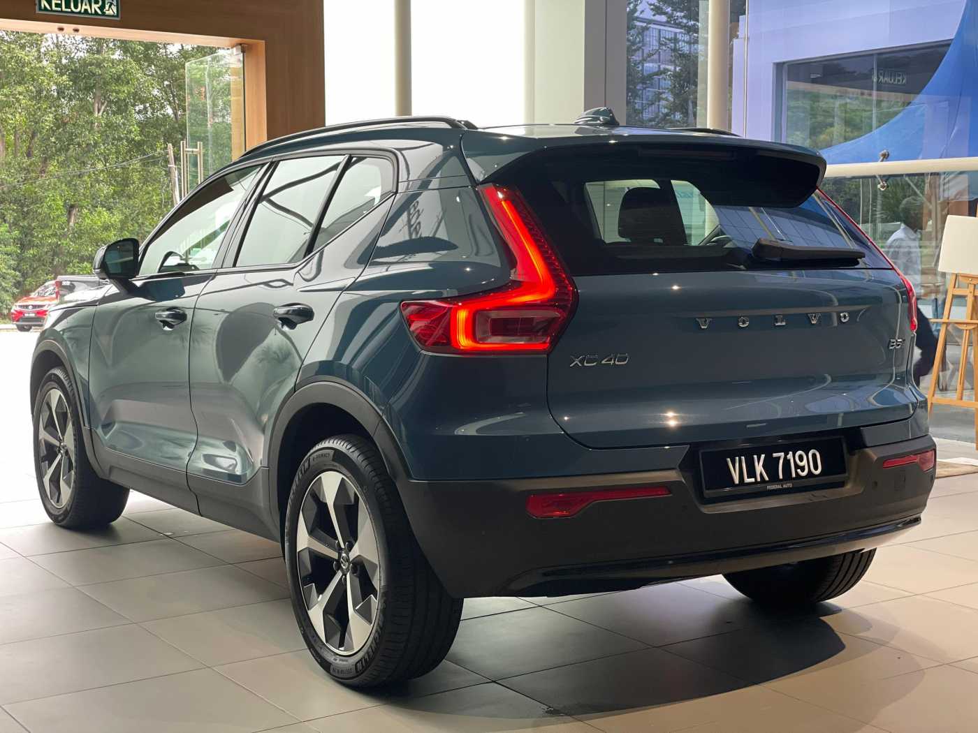 Volvo  XC40 Ultimate, B5 , Petrol, Dark