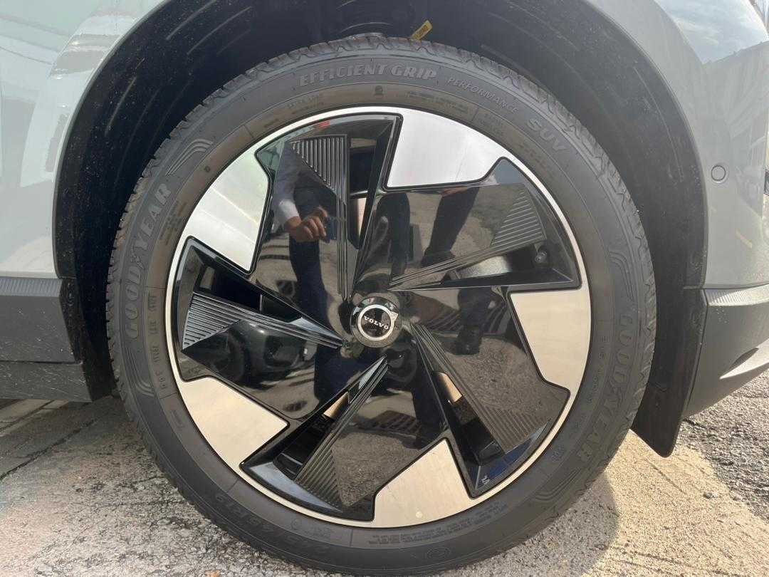 Volvo  EX30 Ultra, Single Motor Extended Range, Electric