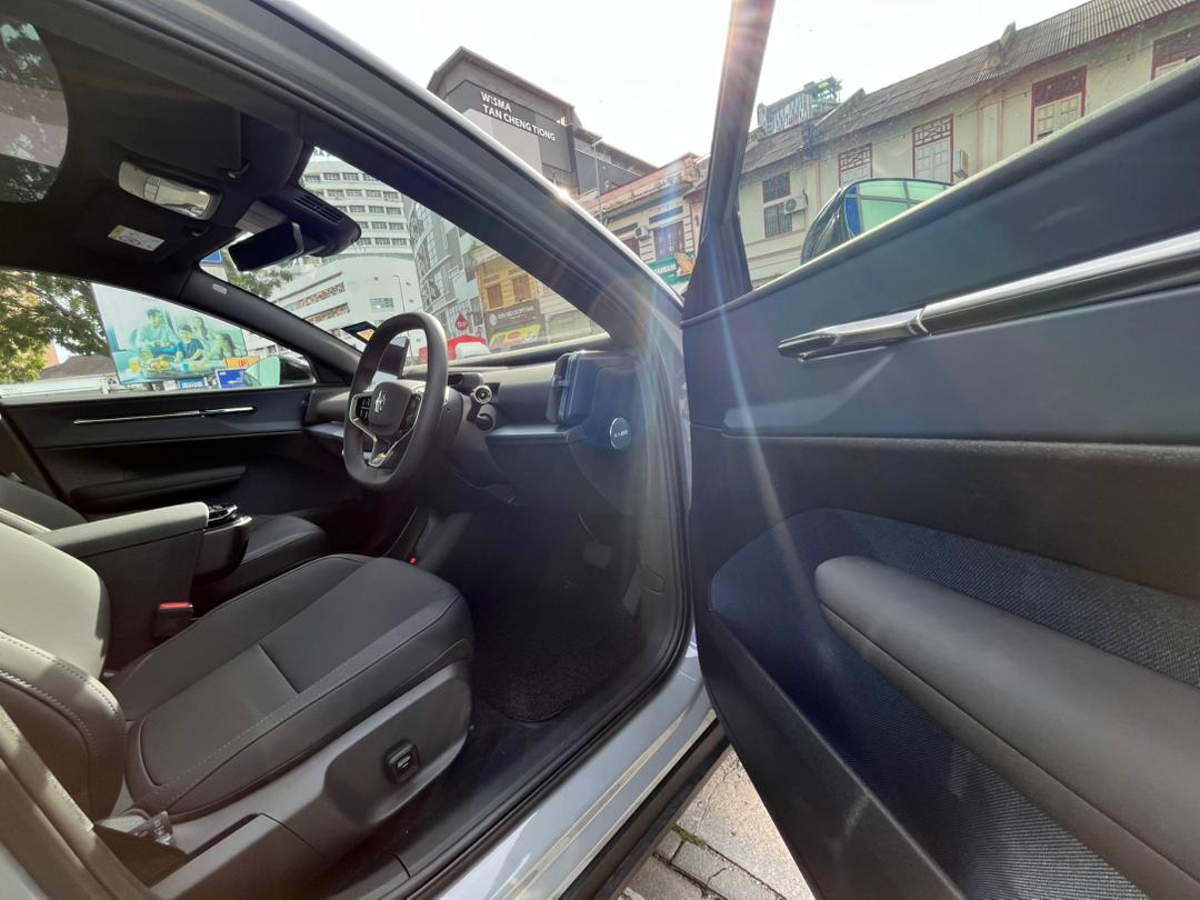 Volvo  EX30 Ultra, Single Motor Extended Range, Electric