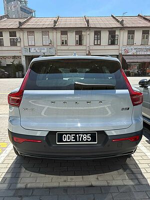 Volvo XC40 Plus, B5 AWD Mild hybrid, Petrol, Dark
