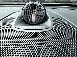 Volvo  XC60 Ultra, T8 AWD Plug-in hybrid, Electric/Petrol, Dark