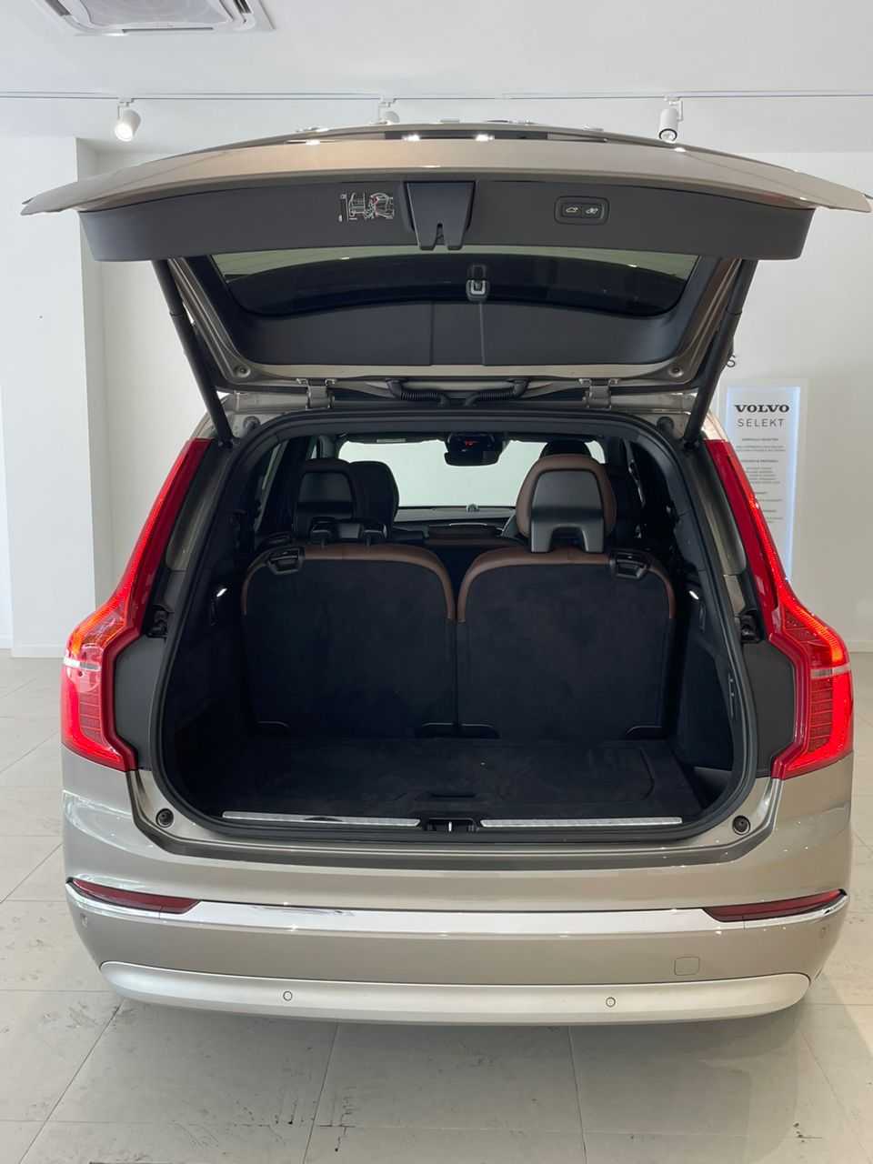 Volvo  XC90 Inscription, B5, 7 Seats