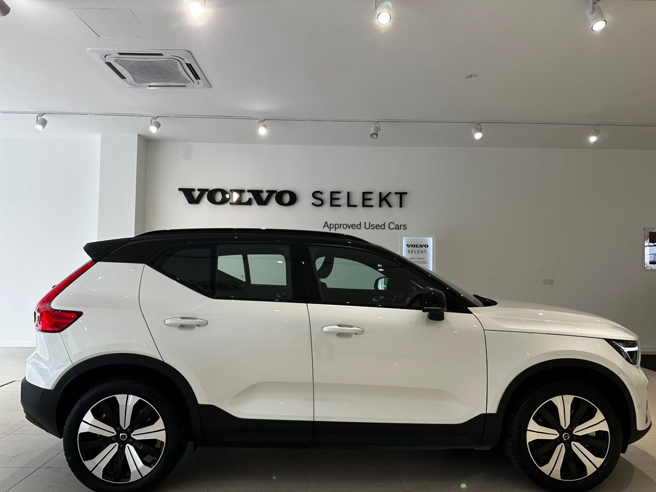 Volvo  XC40 Recharge Ultimate, Pure Electric, Electric