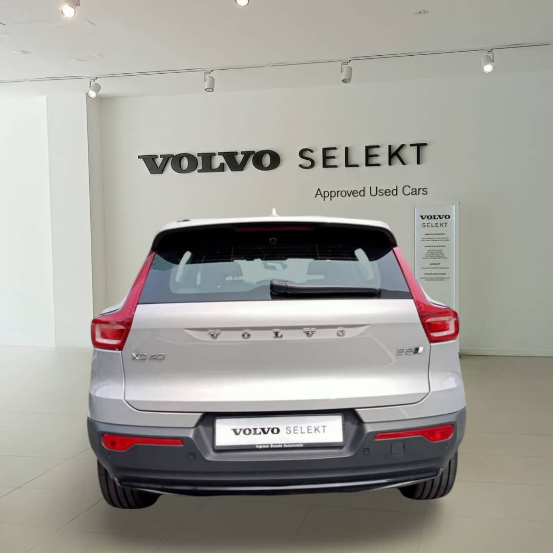 Volvo  XC40 , B5 , Petrol, Dark