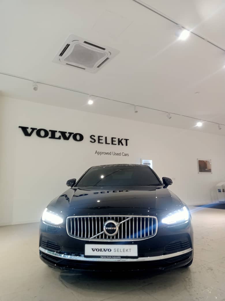 Volvo  S90 Recharge Ultimate, T8 , Electric/Petrol, Bright