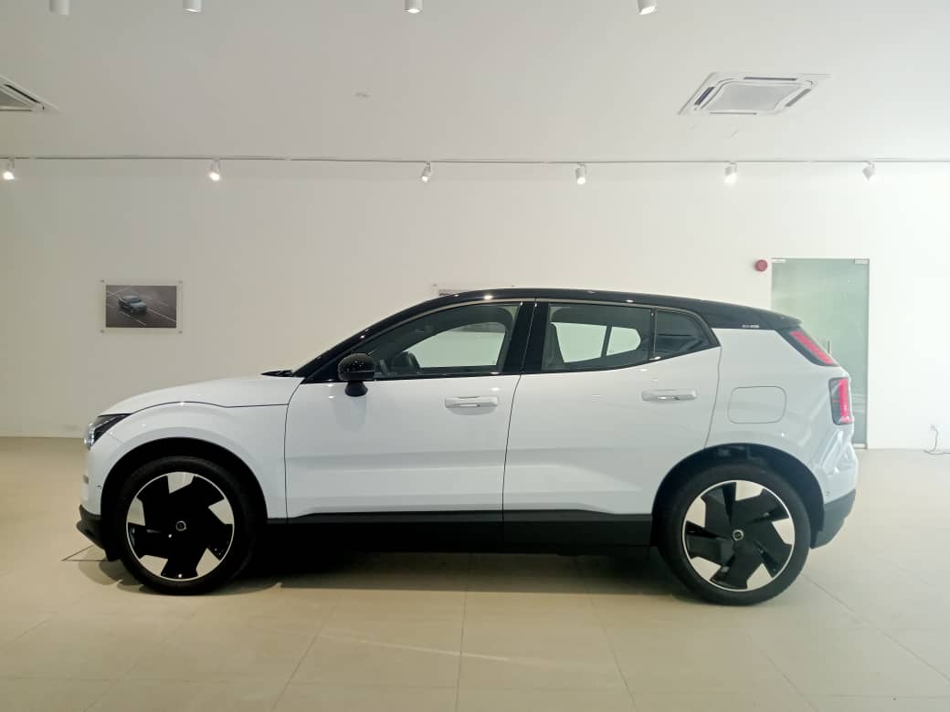 Volvo  EX30 Ultra, Twin Motor Performance, Electric