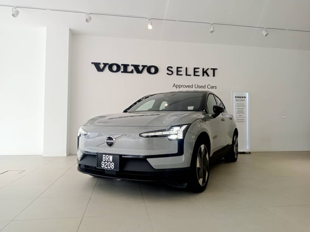 Volvo  EX30 Ultra, Twin Motor Performance, Electric