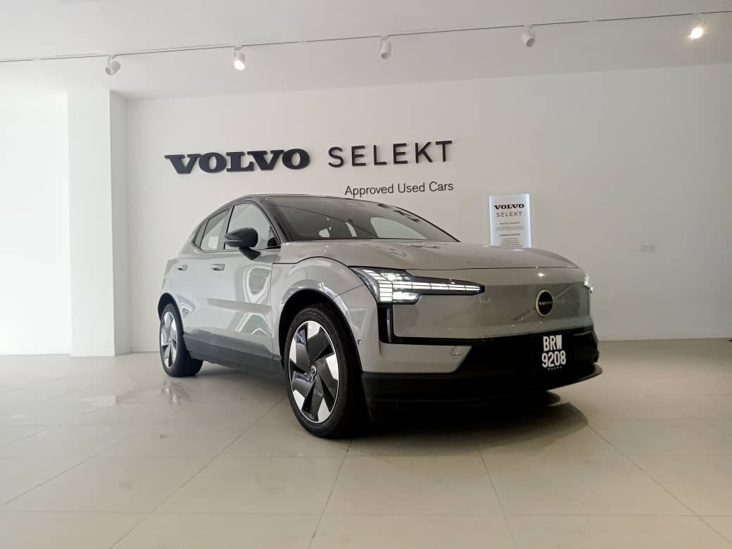 Volvo  EX30 Ultra, Twin Motor Performance, Electric