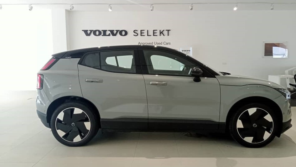 Volvo  EX30 Ultra, Twin Motor Performance, Electric