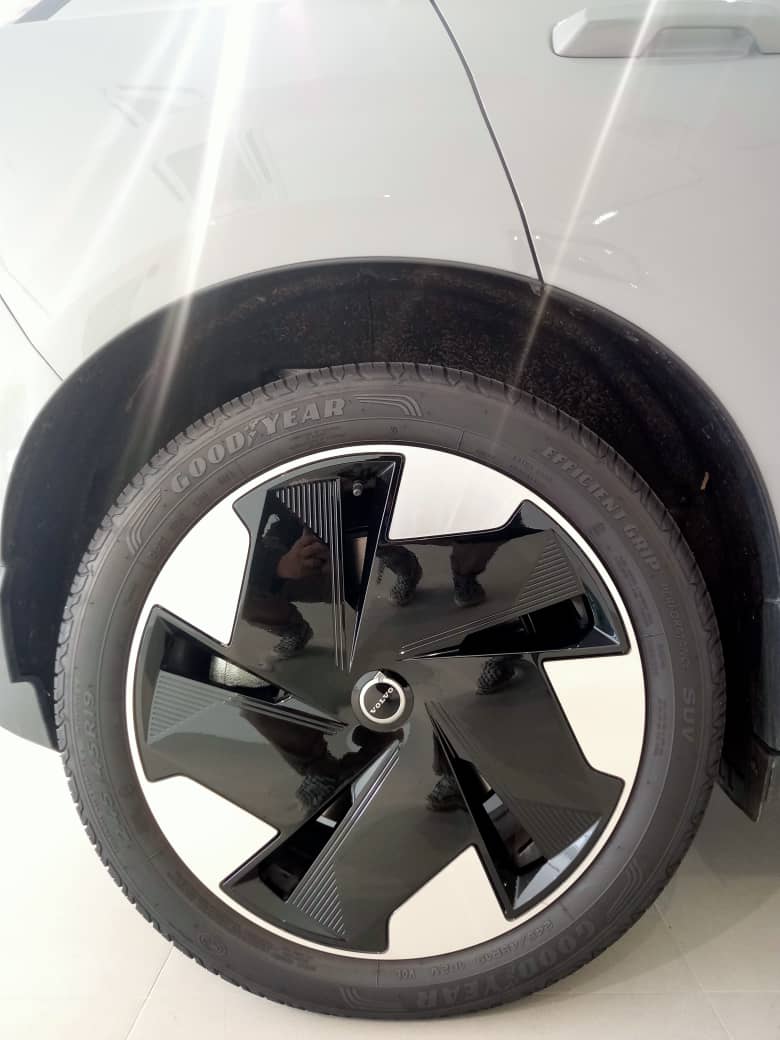 Volvo  EX30 Ultra, Twin Motor Performance, Electric