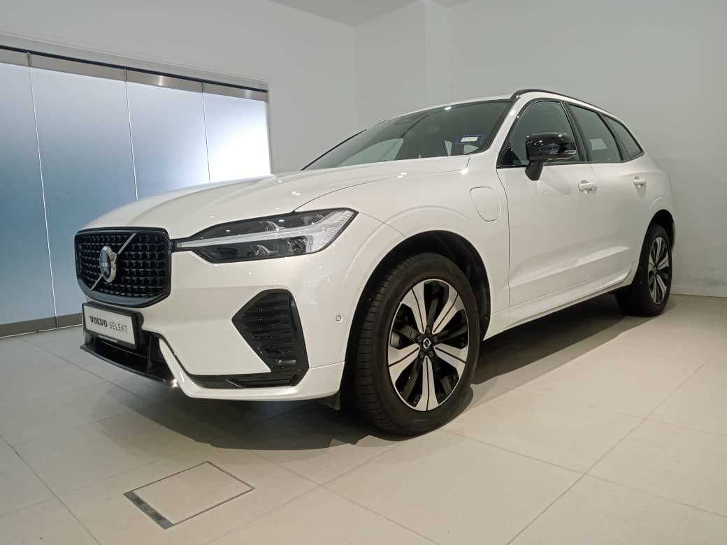 Volvo  XC60 Ultra, T8 AWD Plug-in hybrid, Electric/Petrol, Dark