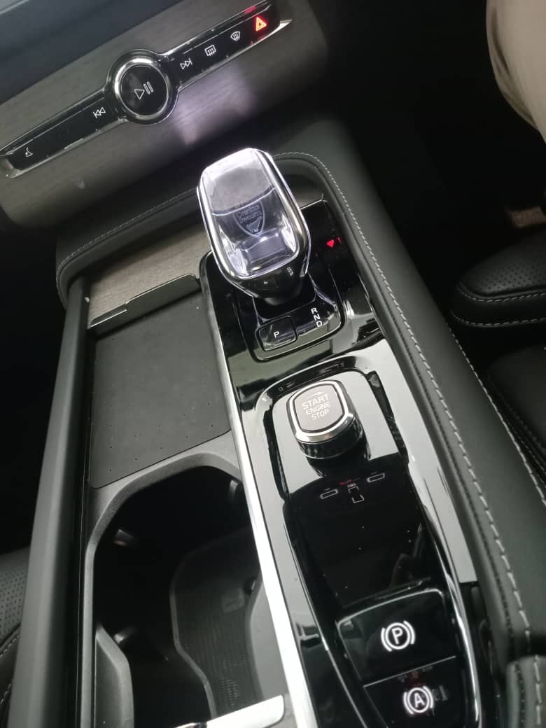 Volvo  XC90 Ultra, T8 AWD Plug-in hybrid, Electric/Petrol, Bright, 7 Seats