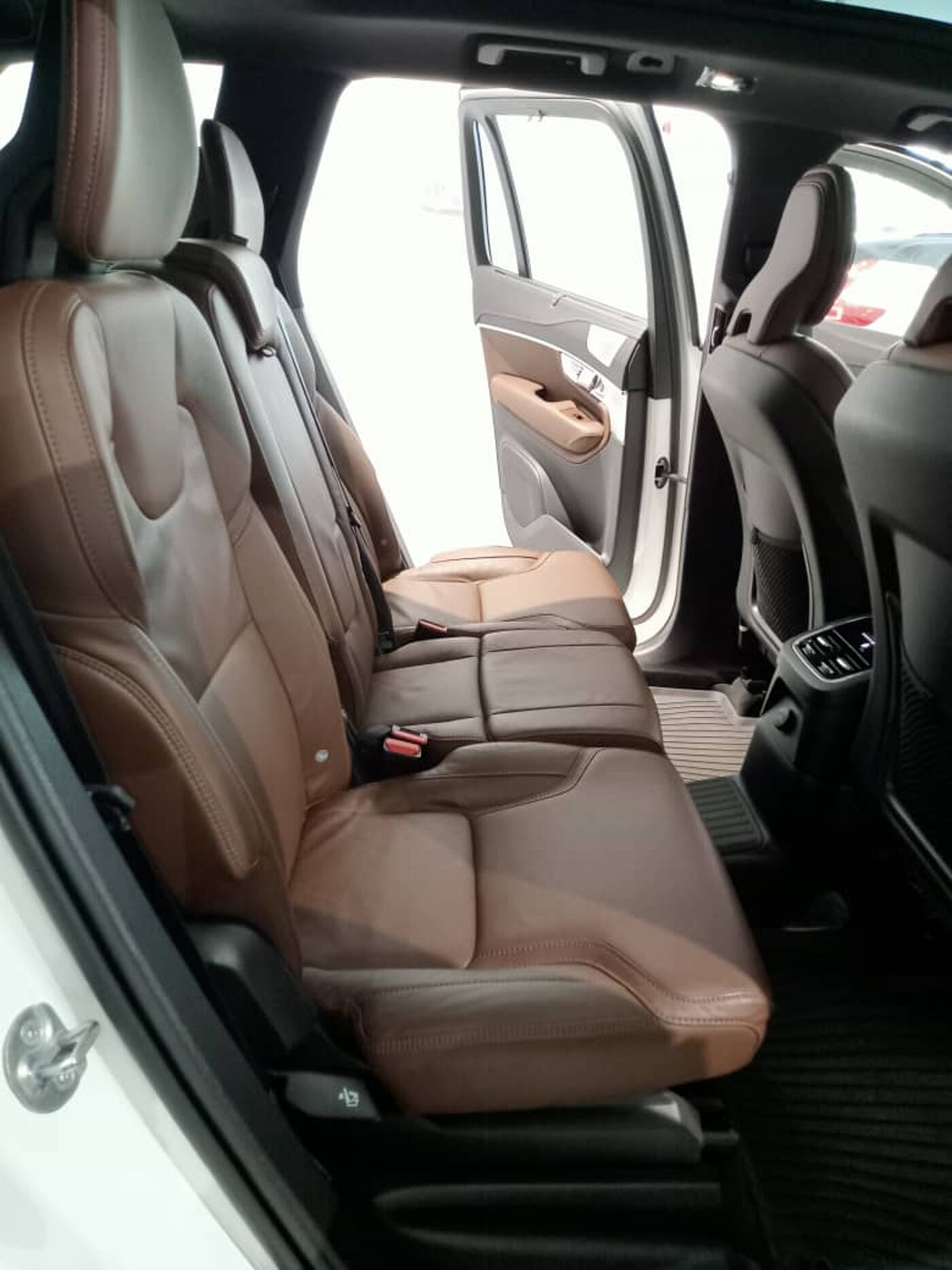 Volvo  Recharge Ultimate, T8 AWD Plug-in hybrid, Electric/Petrol, Bright, 7 Seats