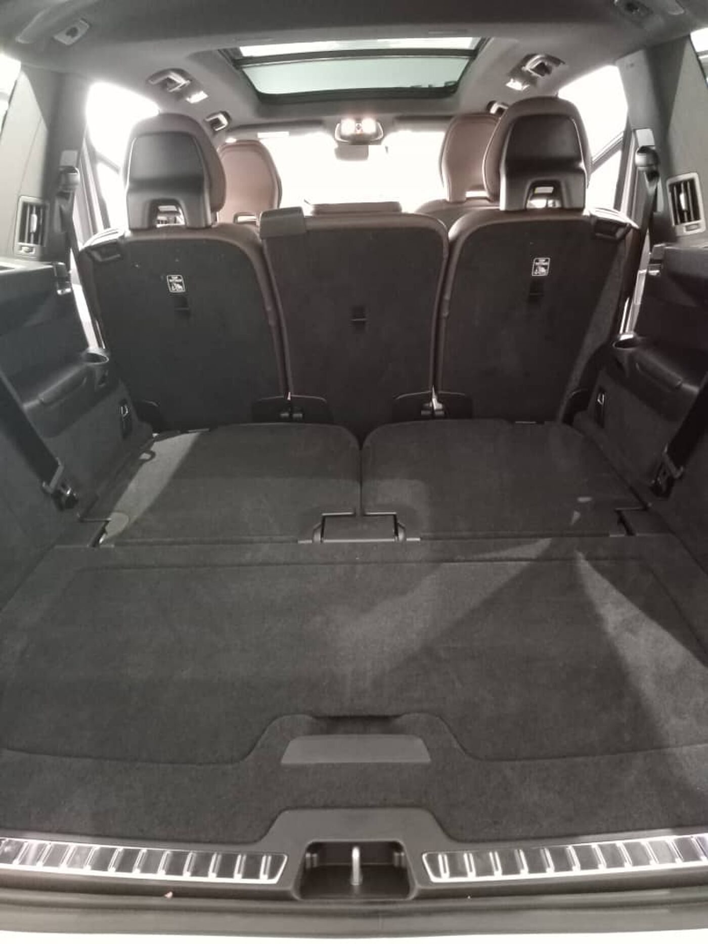 Volvo  Recharge Ultimate, T8 AWD Plug-in hybrid, Electric/Petrol, Bright, 7 Seats