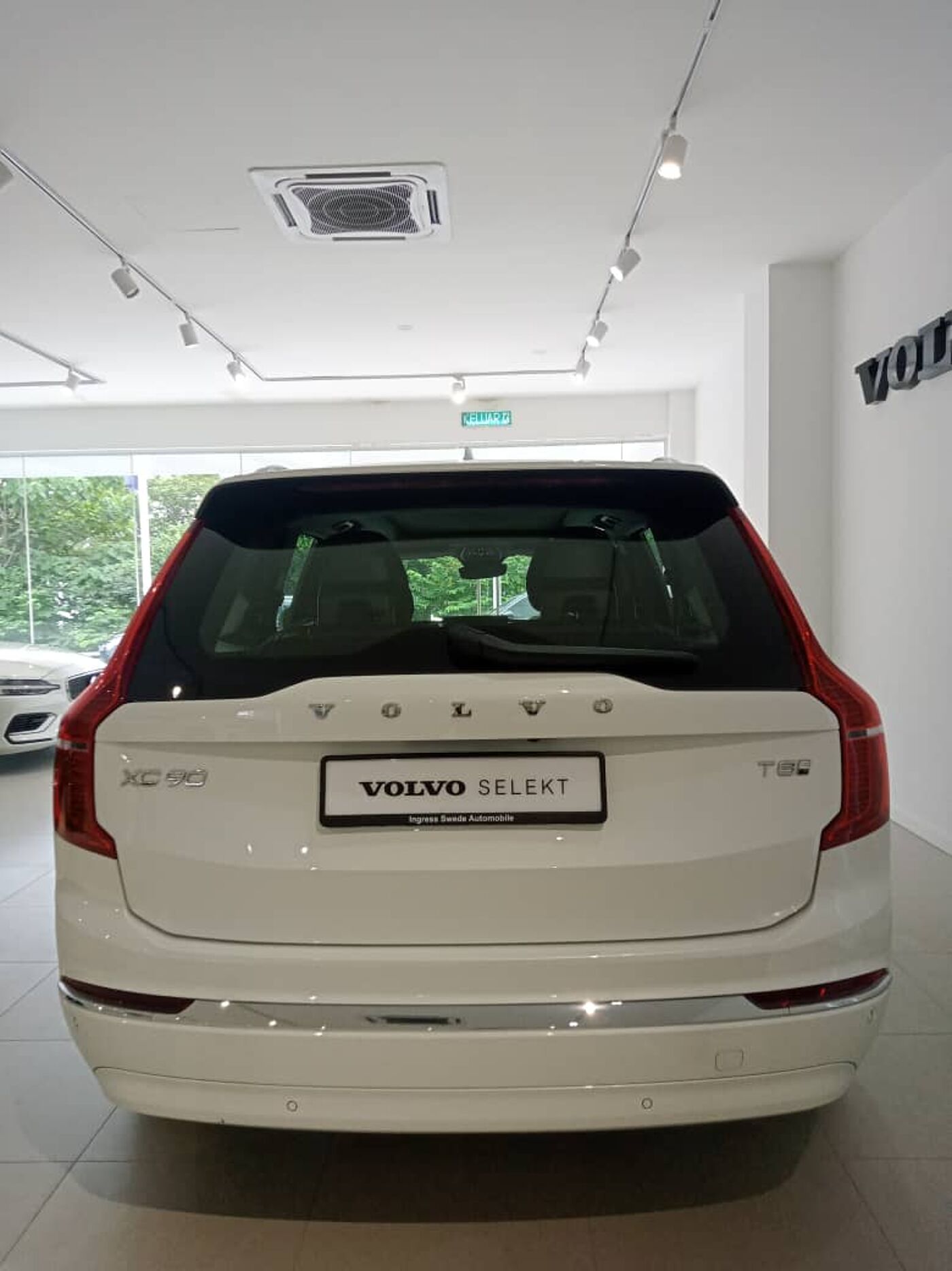 Volvo  Recharge Ultimate, T8 AWD Plug-in hybrid, Electric/Petrol, Bright, 7 Seats