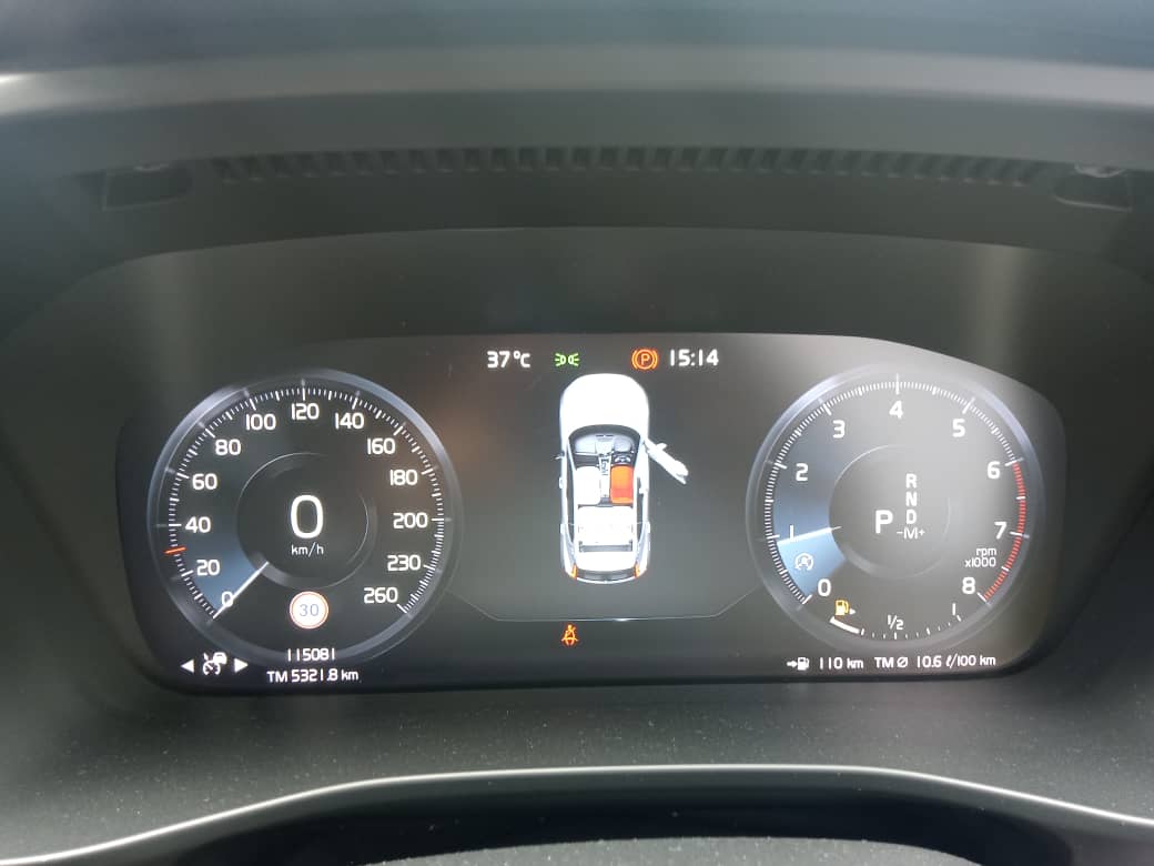 Volvo  XC40 T5 R-Design