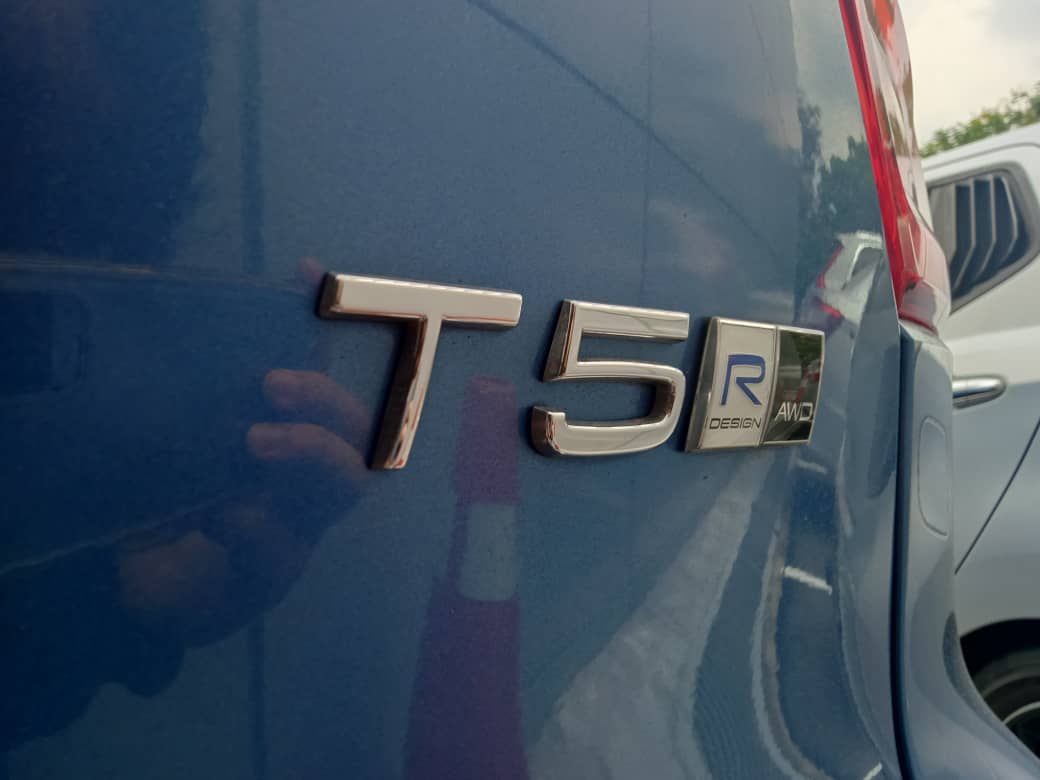 Volvo  XC40 T5 R-Design