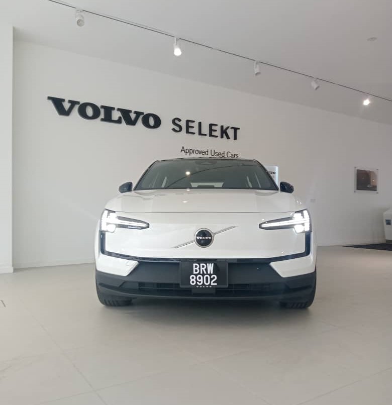 Volvo  EX30 Ultra, Twin Motor Performance, Electric