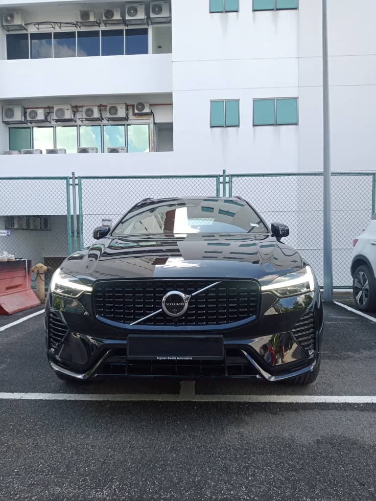 Volvo  XC60 Ultra, T8 AWD Plug-in hybrid, Electric/Petrol, Dark