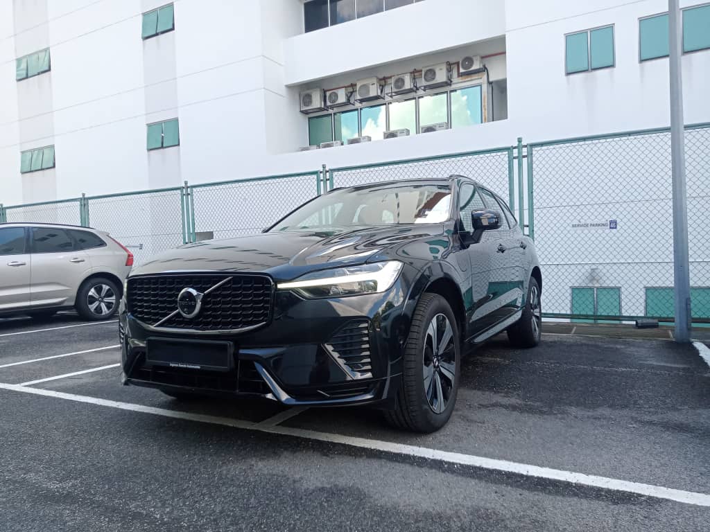 Volvo  XC60 Ultra, T8 AWD Plug-in hybrid, Electric/Petrol, Dark