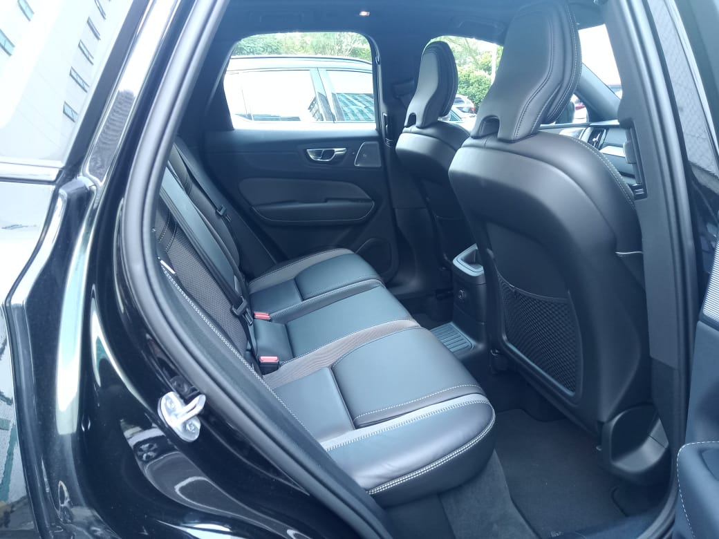 Volvo  XC60 Ultra, T8 AWD Plug-in hybrid, Electric/Petrol, Dark