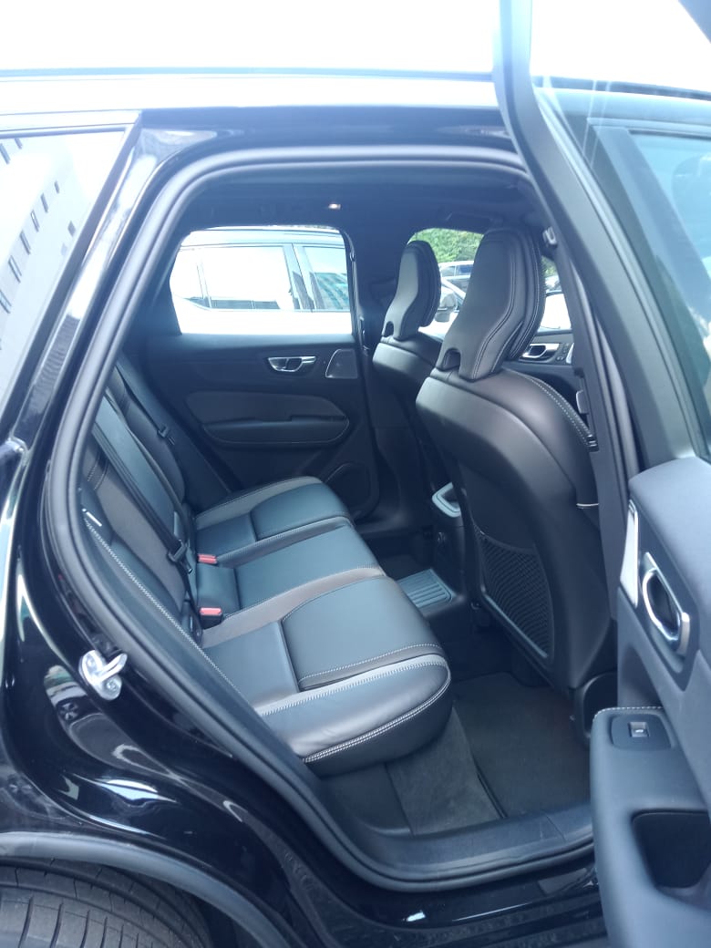 Volvo  XC60 Ultra, T8 AWD Plug-in hybrid, Electric/Petrol, Dark