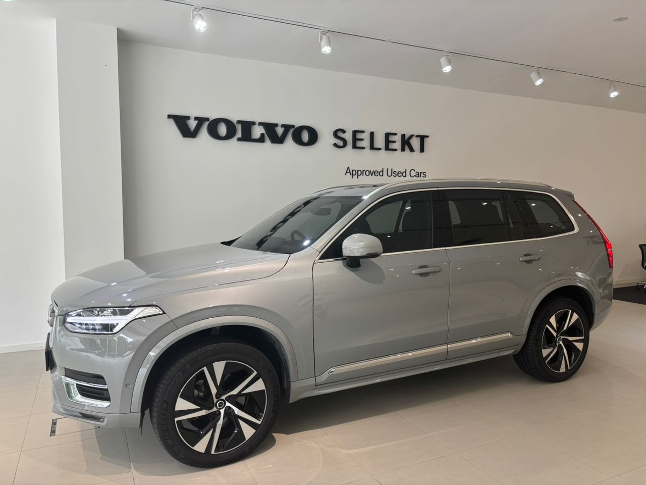 Volvo  XC90 Ultimate, B5 AWD Mild hybrid, Petrol, Bright, 7 Seats