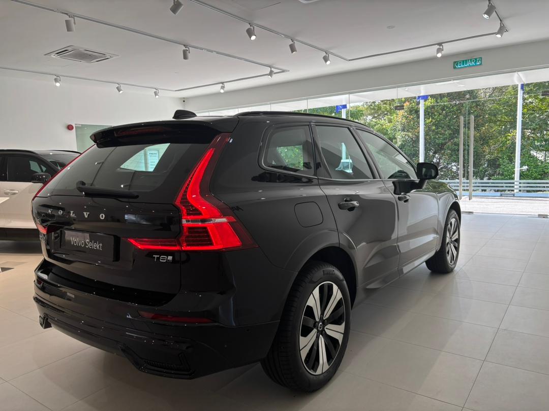 Volvo  Ultra, T8 AWD Plug-in hybrid, Electric/Petrol, Dark