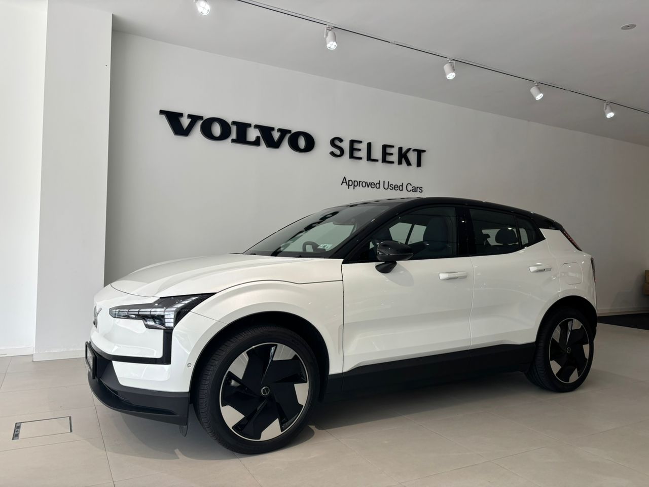 Volvo  EX30 Ultra, Twin Motor Performance, Electric
