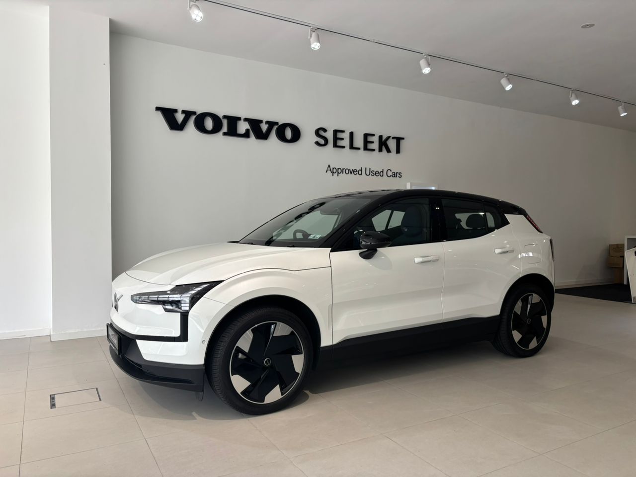 Volvo  EX30 Ultra, Twin Motor Performance, Electric
