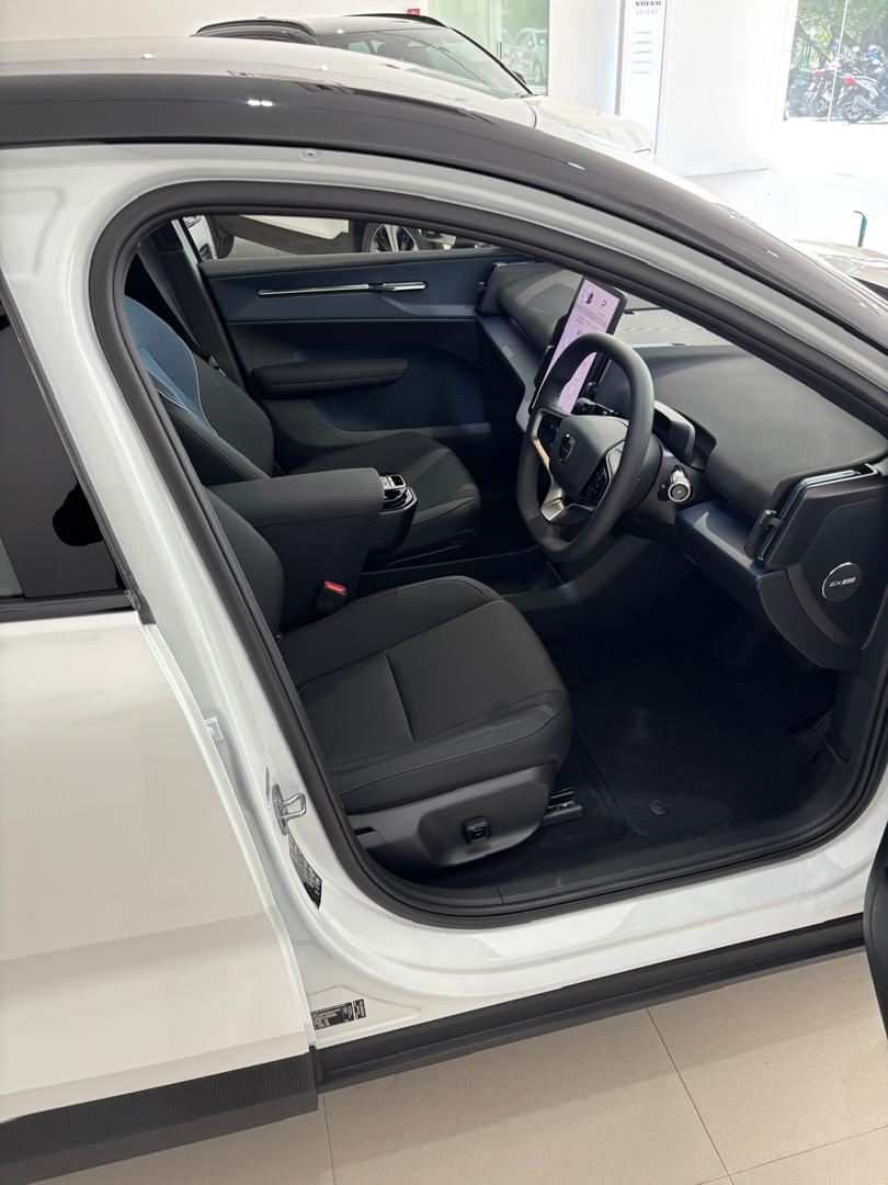 Volvo  EX30 Ultra, Twin Motor Performance, Electric