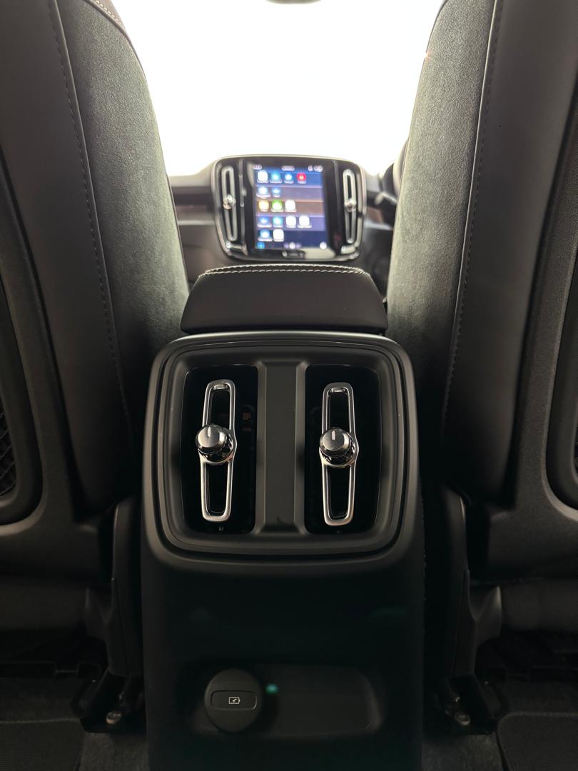 Volvo  EC40 Ultra, Twin Motor, Electric