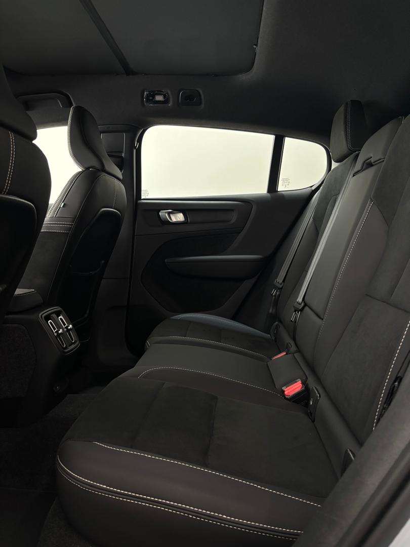 Volvo  EC40 Ultra, Twin Motor, Electric