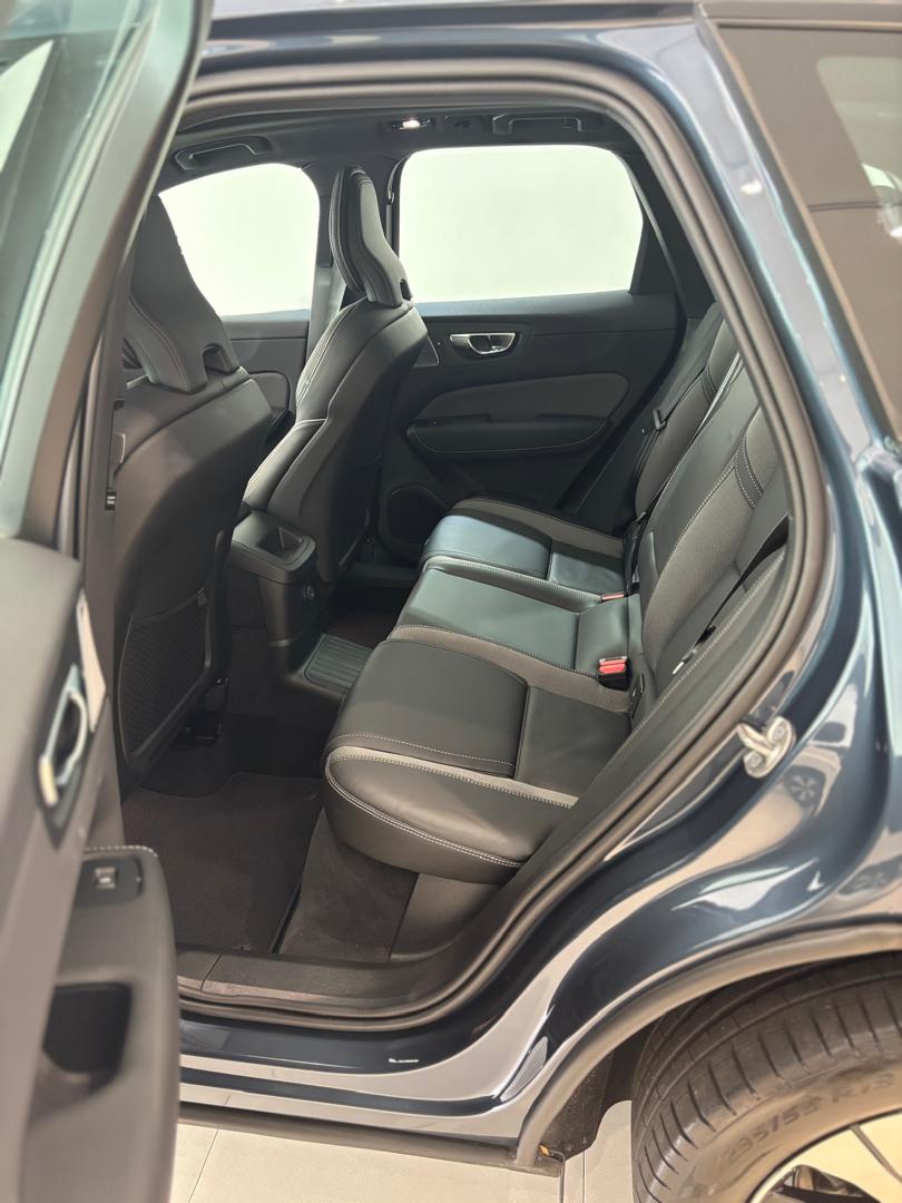 Volvo XC60 Ultra, T8 AWD Plug-in hybrid, Electric/Petrol, Dark