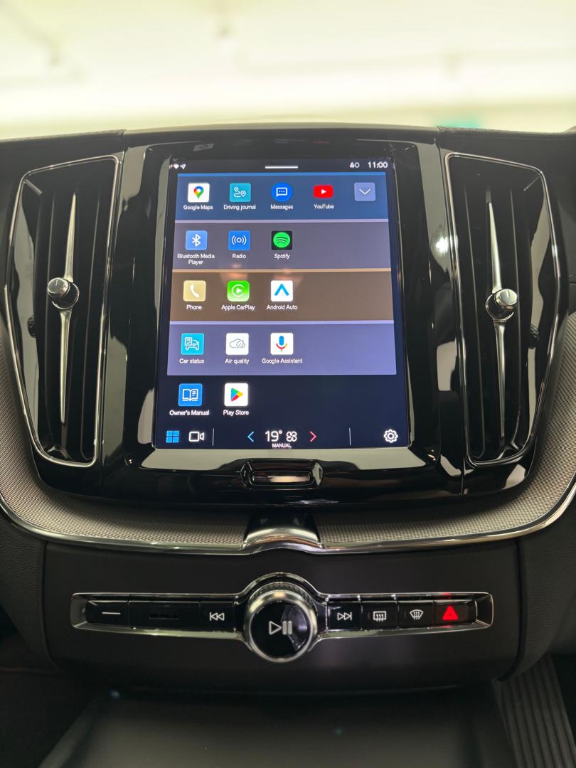 Volvo XC60 Ultra, T8 AWD Plug-in hybrid, Electric/Petrol, Dark