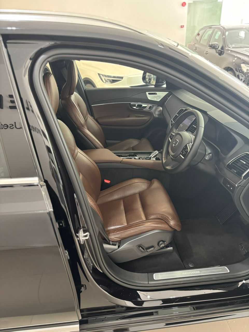 Volvo  XC90 Recharge Ultimate, T8 AWD Plug-in hybrid, Electric/Petrol, Bright, 7 Seats