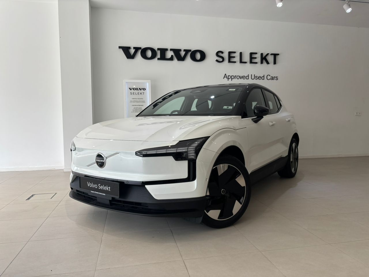 Volvo  EX30 Ultra, Twin Motor Performance, Electric