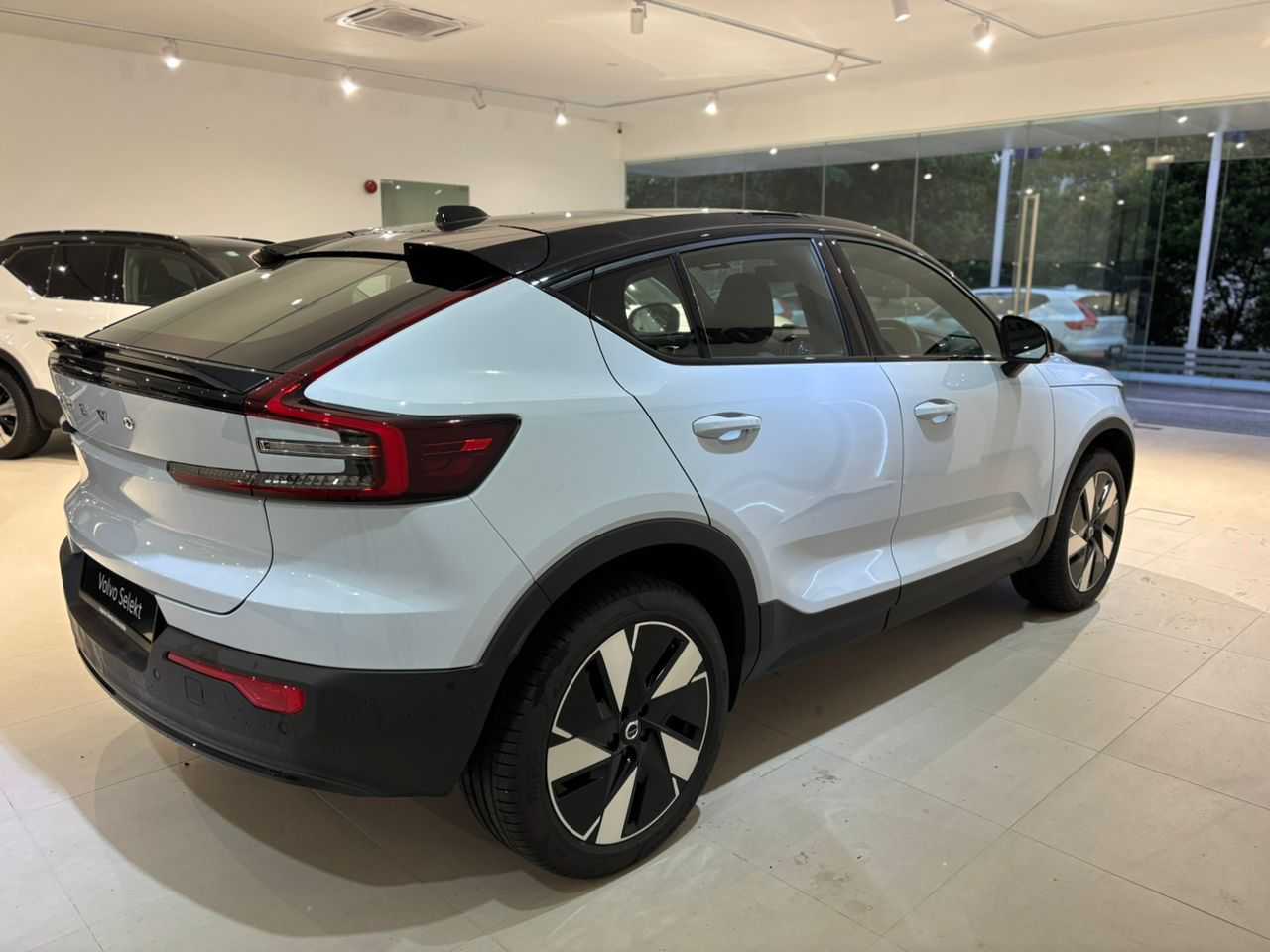 Volvo  Ultra, Twin Motor, Electric