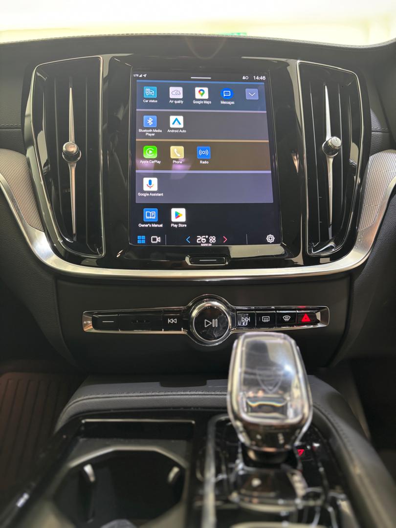 Volvo  V60 Recharge Ultimate, T8 , Electric/Petrol, Bright