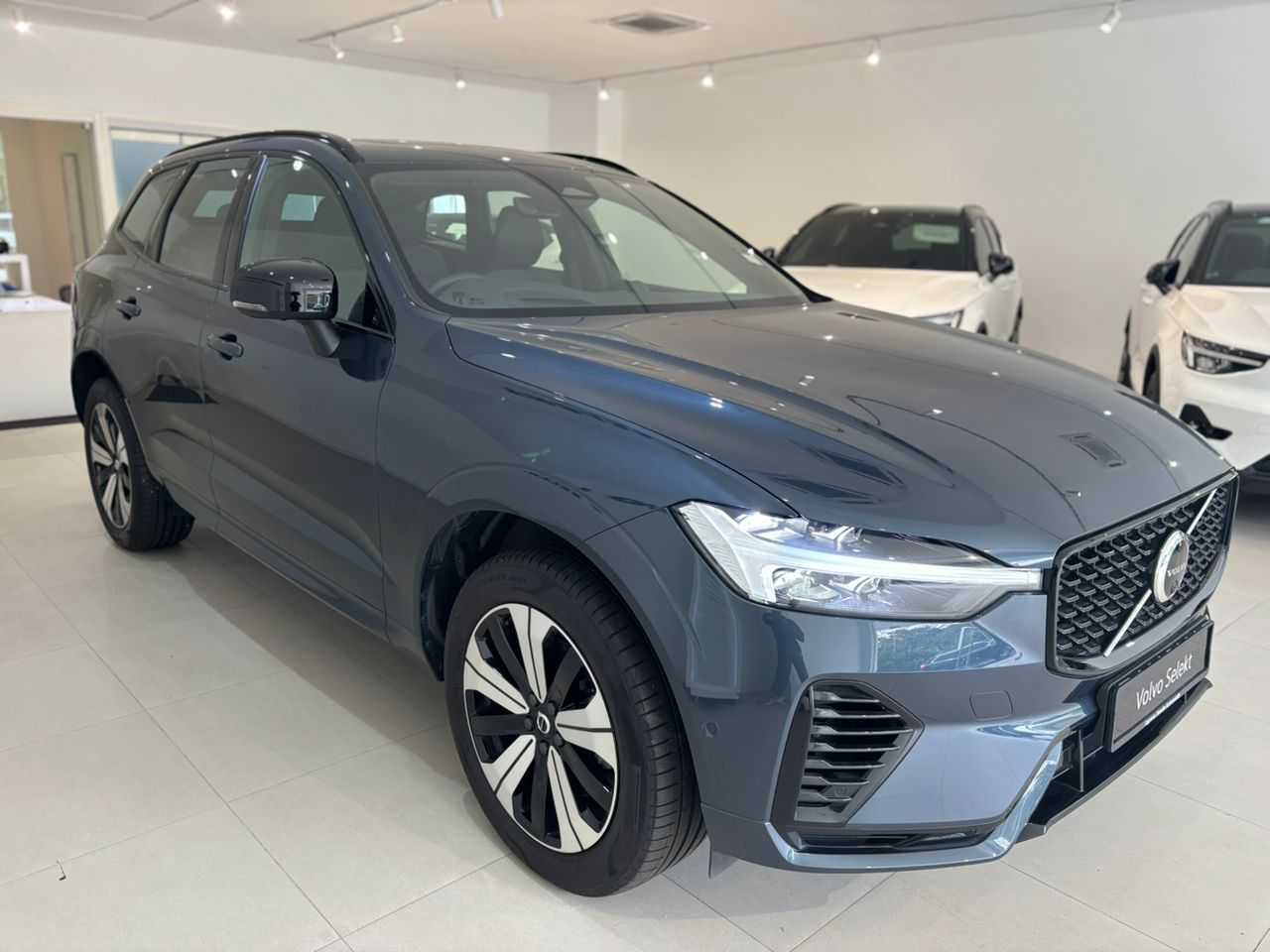 Volvo  XC60 Ultra, T8 AWD Plug-in hybrid, Electric/Petrol, Dark