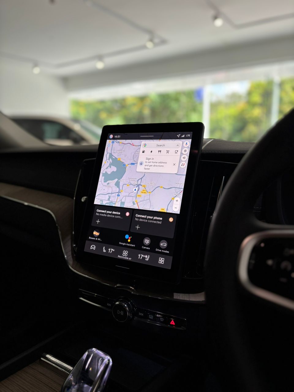 Volvo  XC60 Ultra, T8 AWD Plug-in hybrid, Electric/Petrol, Dark