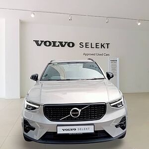 Volvo  XC40 , B5 , Petrol, Dark