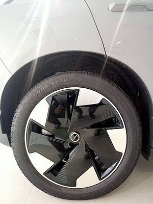 Volvo  EX30 Ultra, Twin Motor Performance, Electric