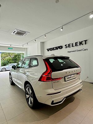 Volvo  XC60 Ultra, T8 AWD Plug-in hybrid, Electric/Petrol, Dark