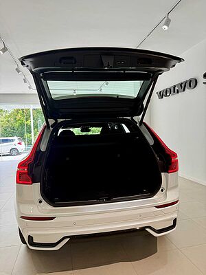 Volvo  XC60 Ultra, T8 AWD Plug-in hybrid, Electric/Petrol, Dark