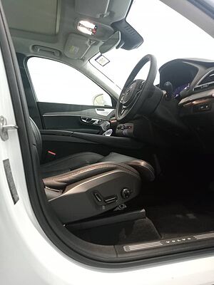 Volvo  XC90 Ultra, T8 AWD Plug-in hybrid, Electric/Petrol, Bright, 7 Seats