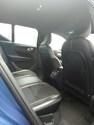 Volvo  XC40 T5 R-Design