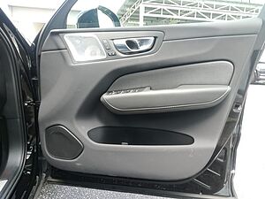 Volvo  XC60 Ultra, T8 AWD Plug-in hybrid, Electric/Petrol, Dark