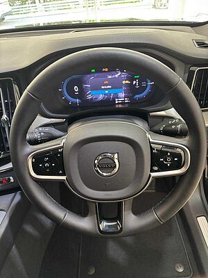 Volvo  Ultra, T8 AWD Plug-in hybrid, Electric/Petrol, Dark